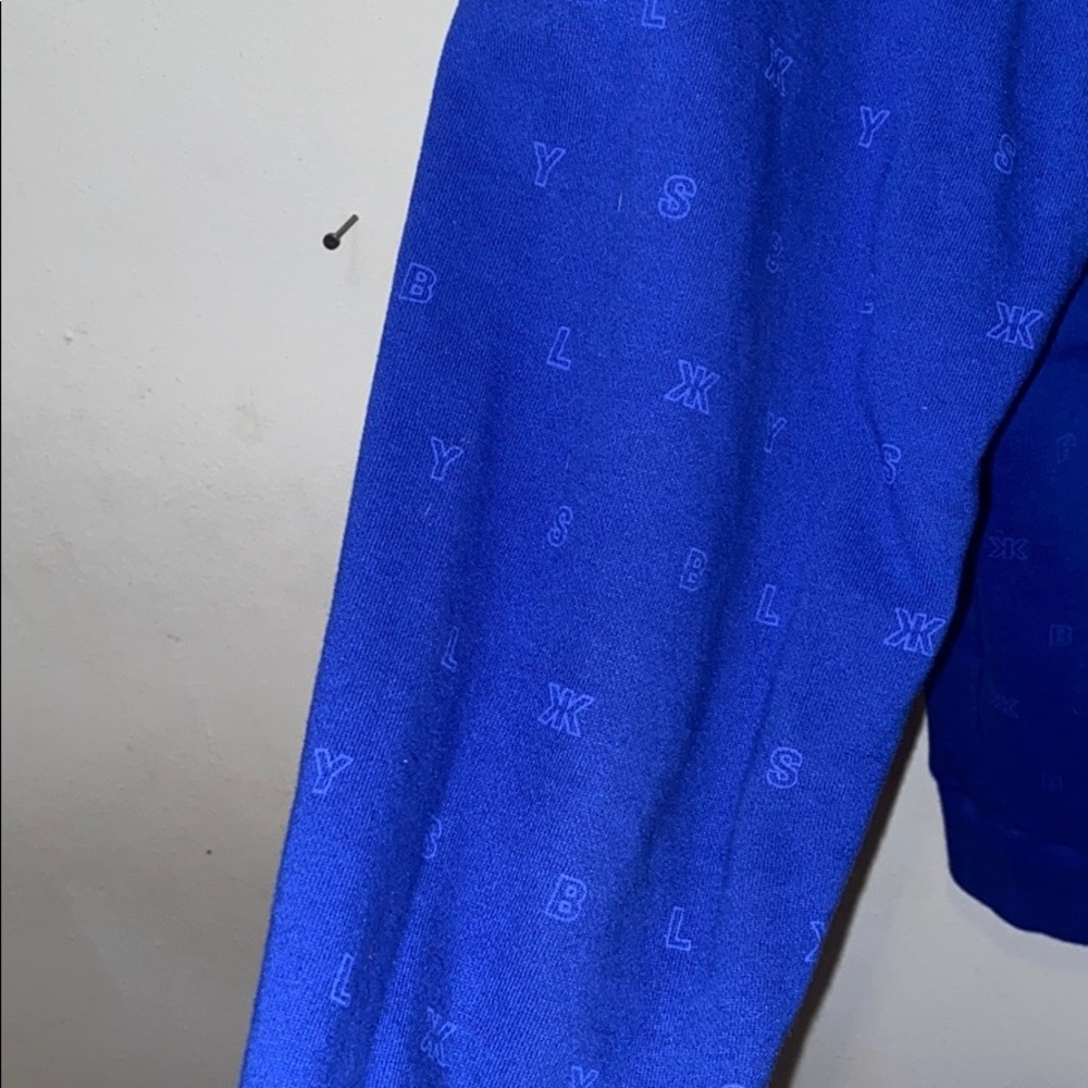 Sweatshirt - Picture 4 of 8